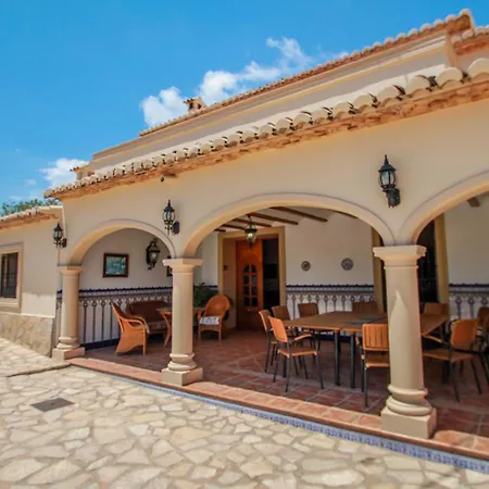 Sala I - Family-friendly Holiday House In Вілла